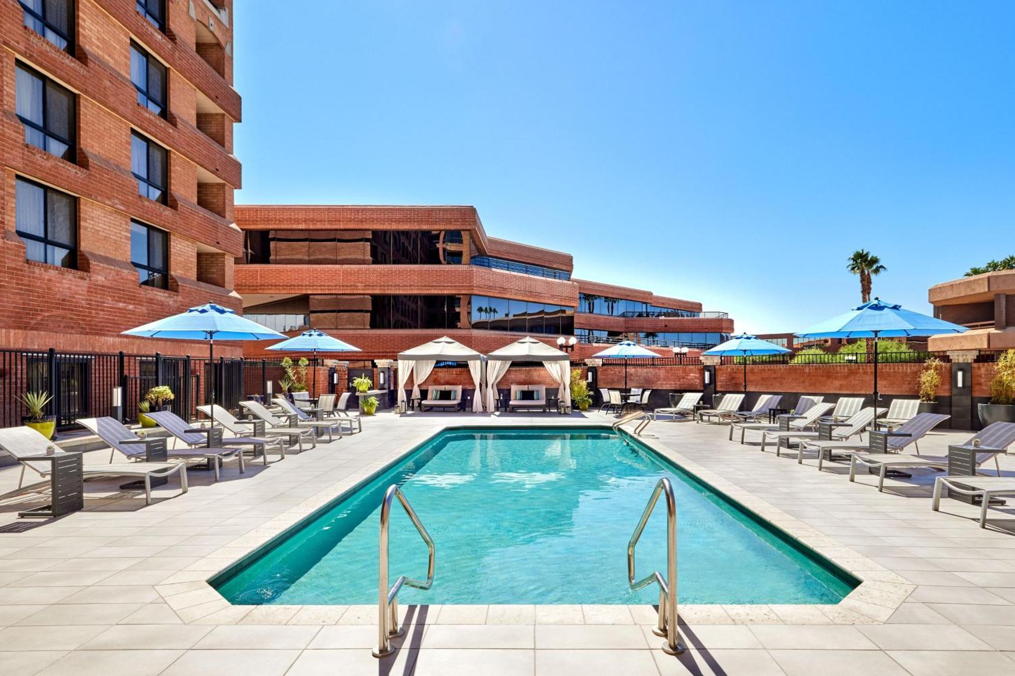 Scottsdale Marriott Old Town Hotel Exterior photo